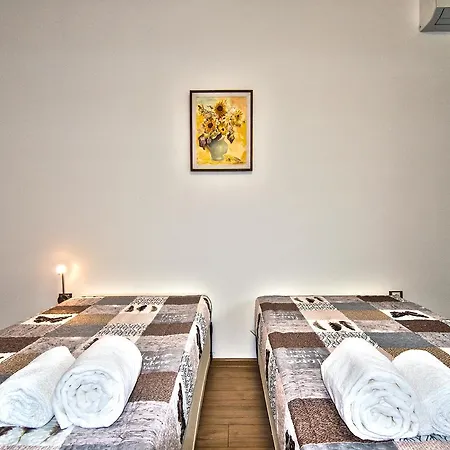 Travellino Serviced * Burgas